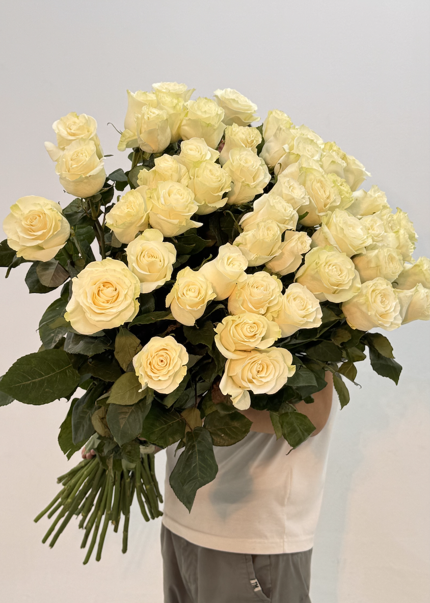 Букет Голландских белых роз 51шт 1метр