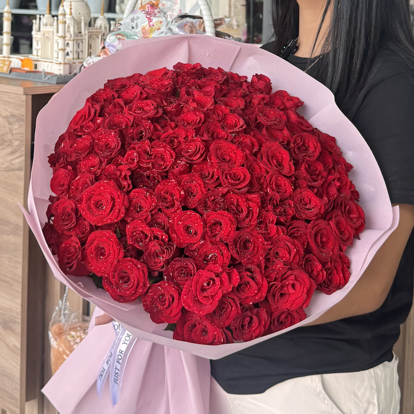 Букет местных красных роз 101шт 50см